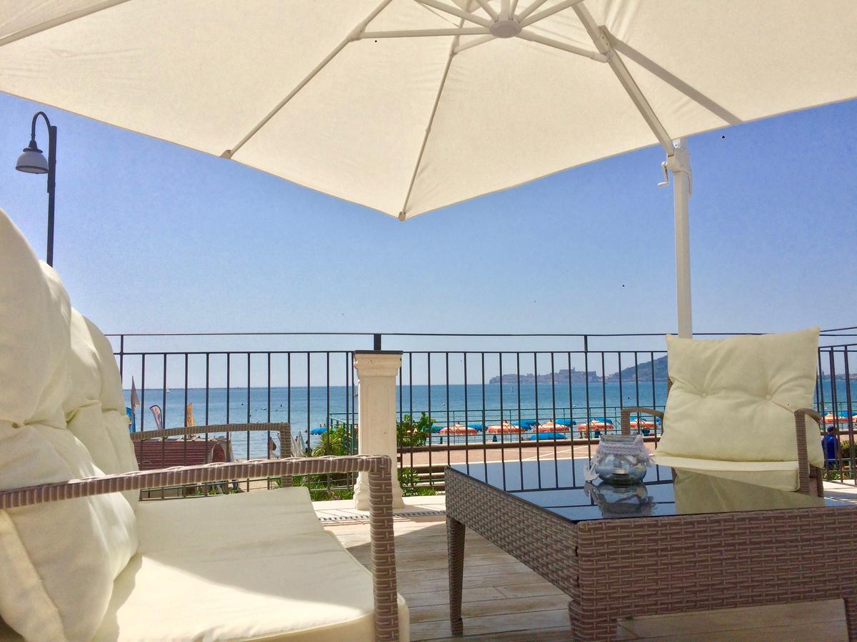 Klaton Beach Hotel Formia Bagian luar foto