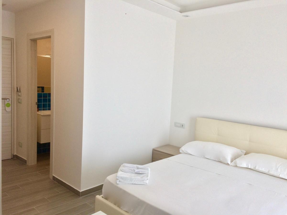 Klaton Beach Hotel Formia Bagian luar foto