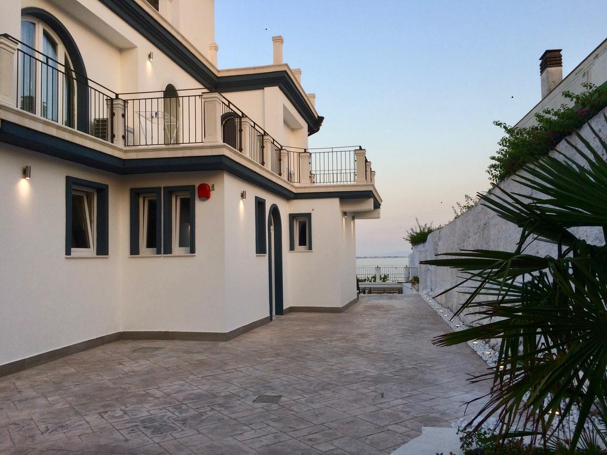 Klaton Beach Hotel Formia Bagian luar foto