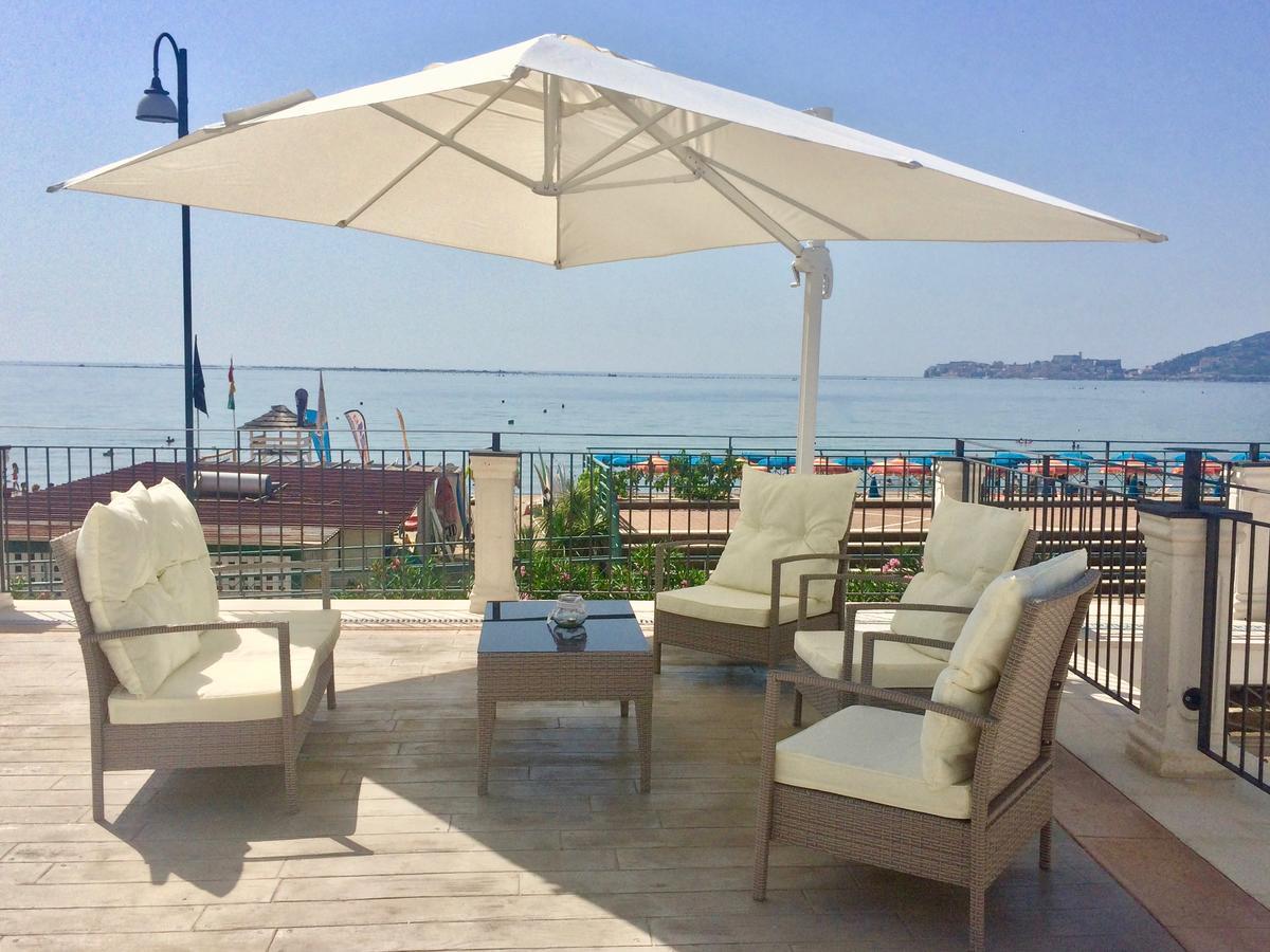 Klaton Beach Hotel Formia Bagian luar foto