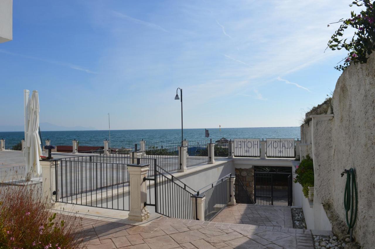 Klaton Beach Hotel Formia Bagian luar foto